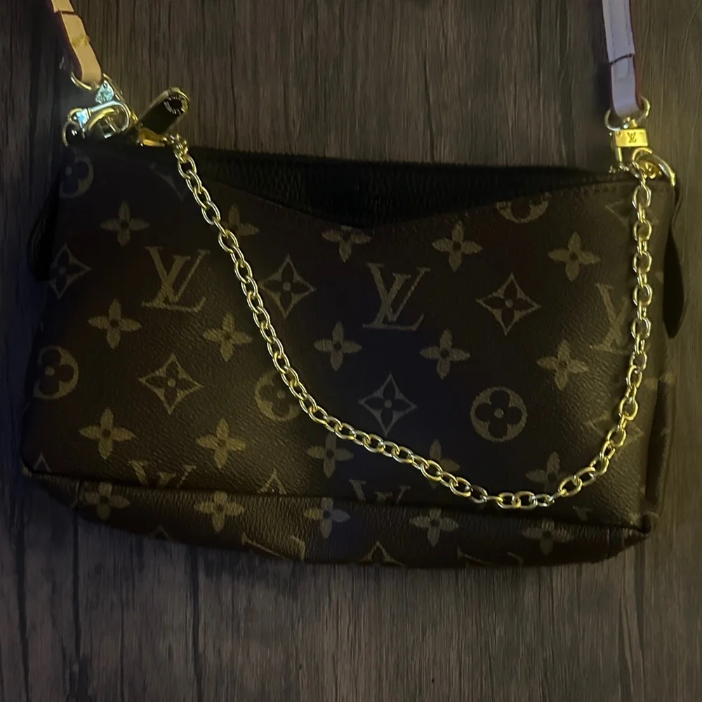Louis Vuitton Monogram Brown Crossbody Bag - Picture 2 of 8